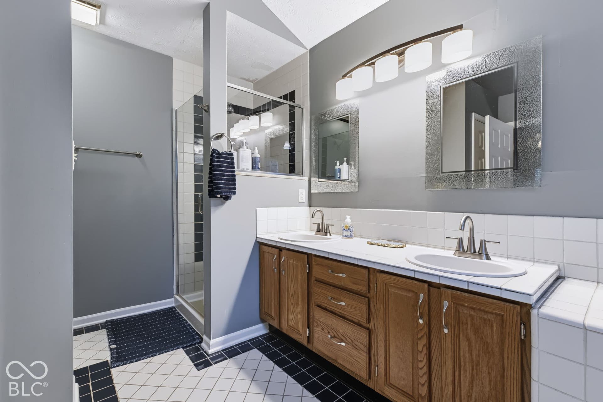 11533 Jamestown West Drive, Fishers, IN 46038