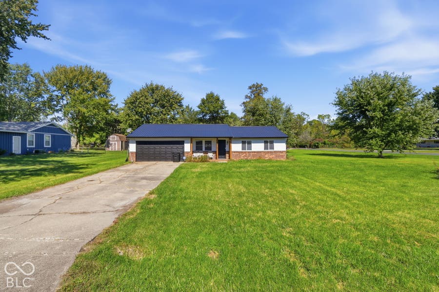 Property photo for 2814 W Walnut Drive, Greenfield, IN