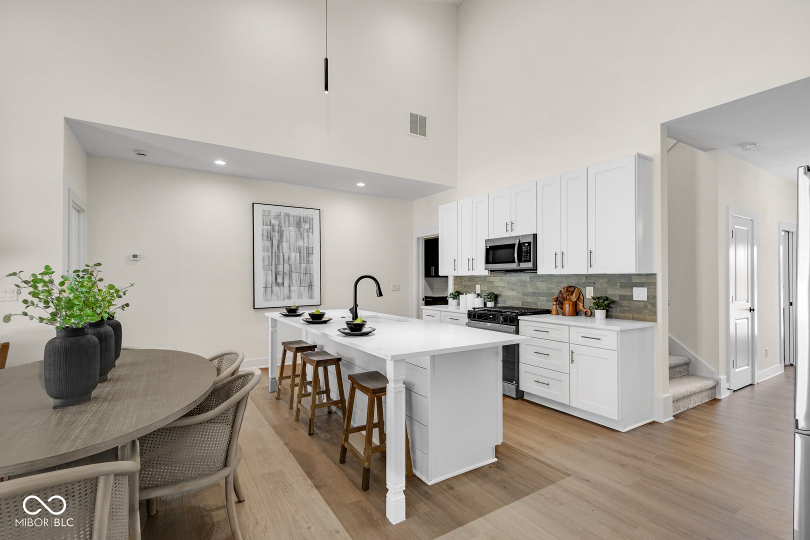 5892 Harbour Town Drive, Noblesville, IN 46062