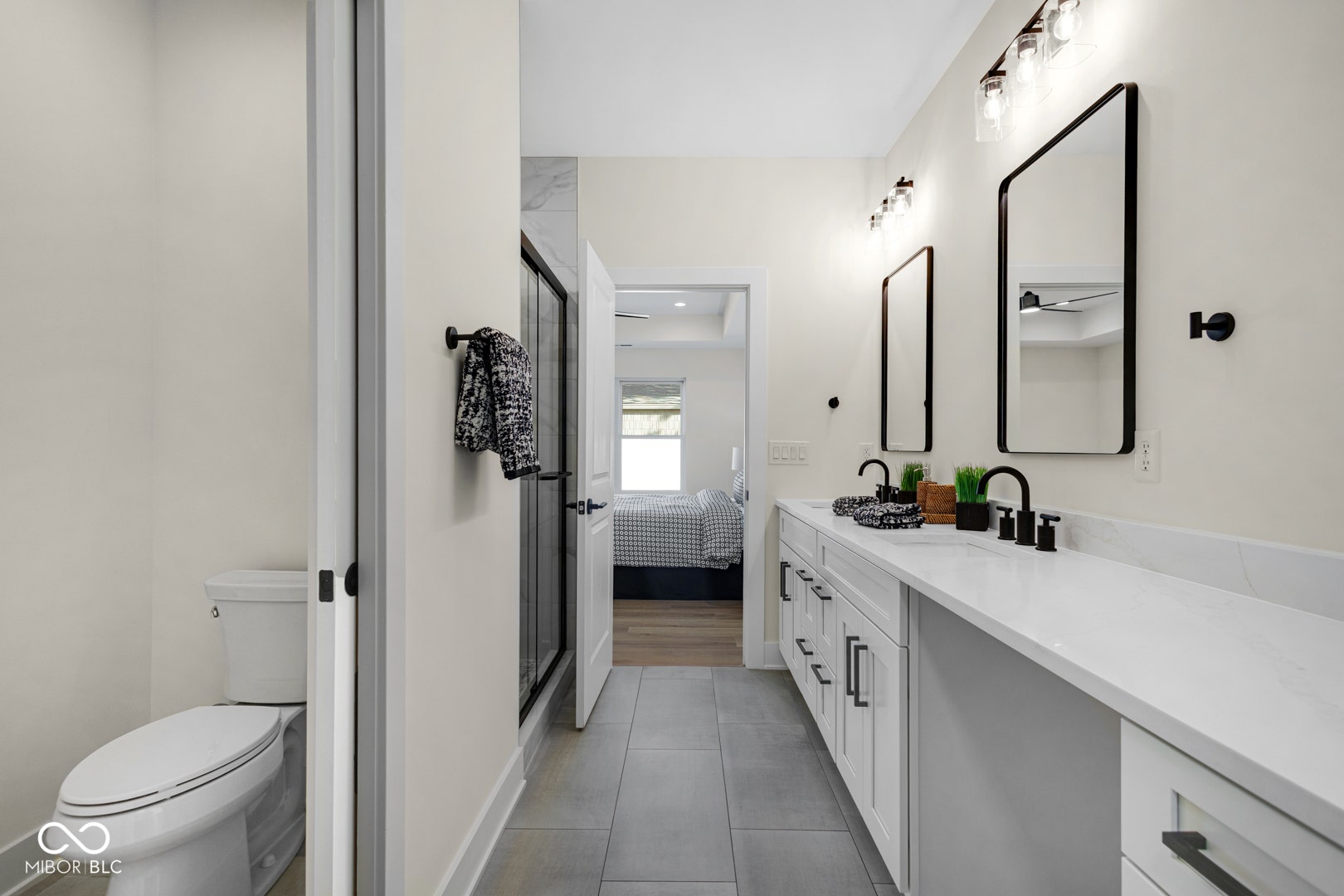 5892 Harbour Town Drive, Noblesville, IN 46062