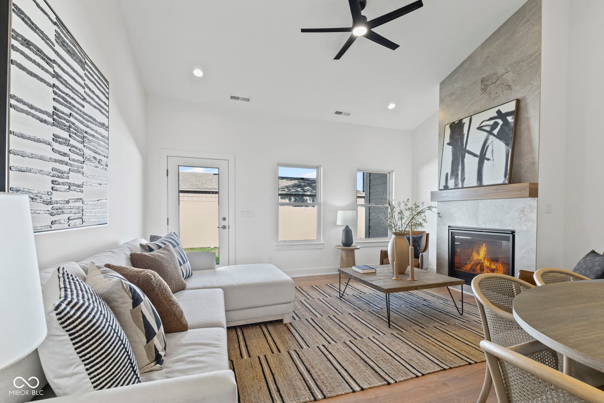 5892 Harbour Town Drive, Noblesville, IN 46062