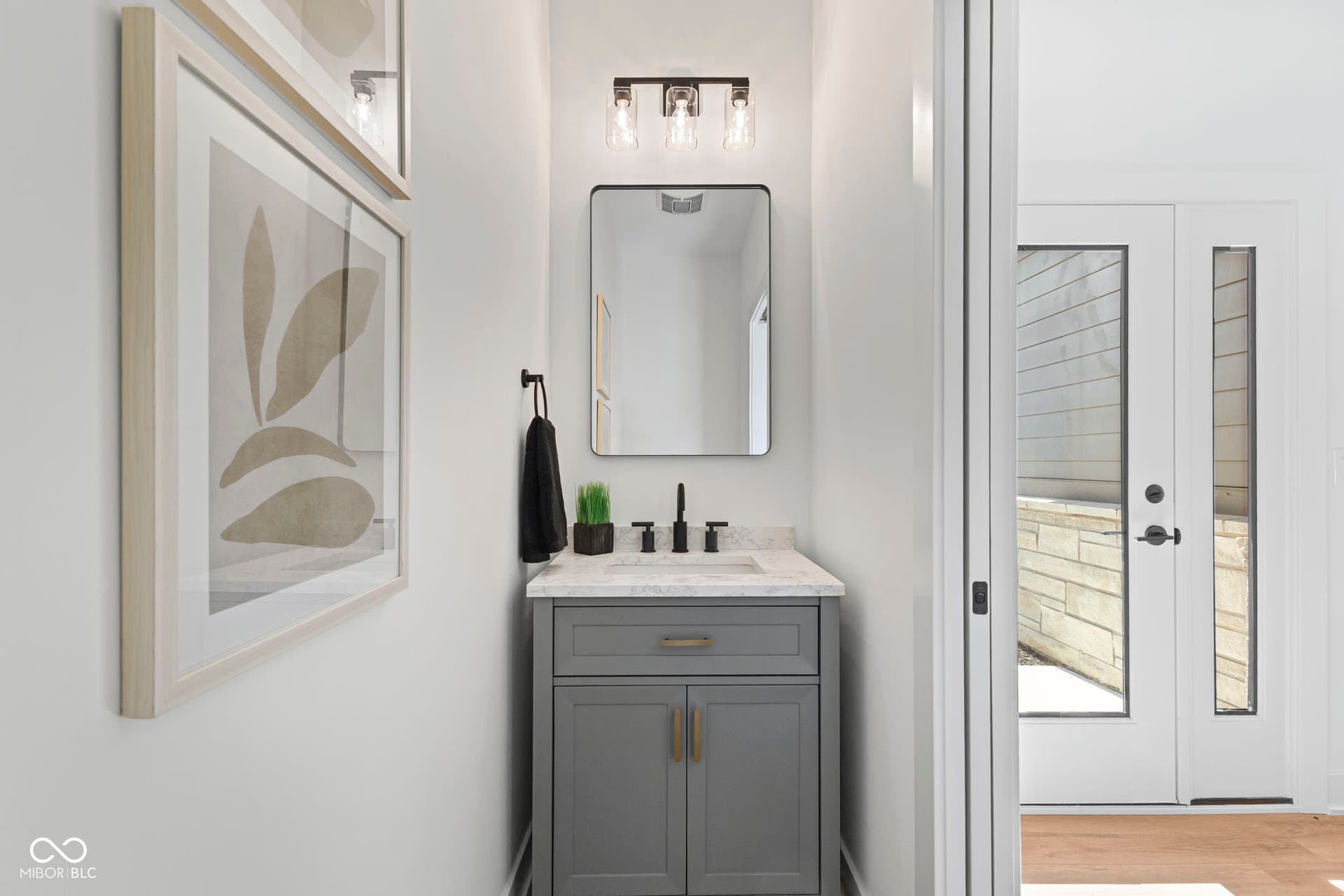 5892 Harbour Town Drive, Noblesville, IN 46062