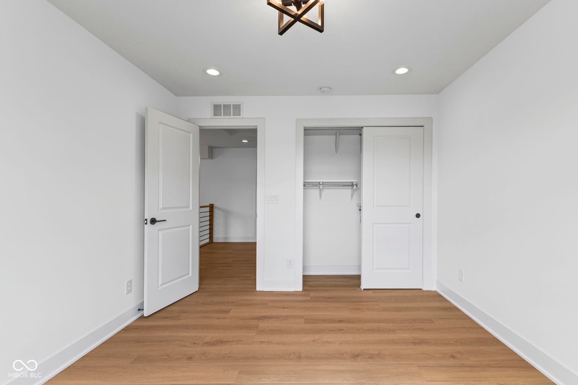 5892 Harbour Town Drive, Noblesville, IN 46062