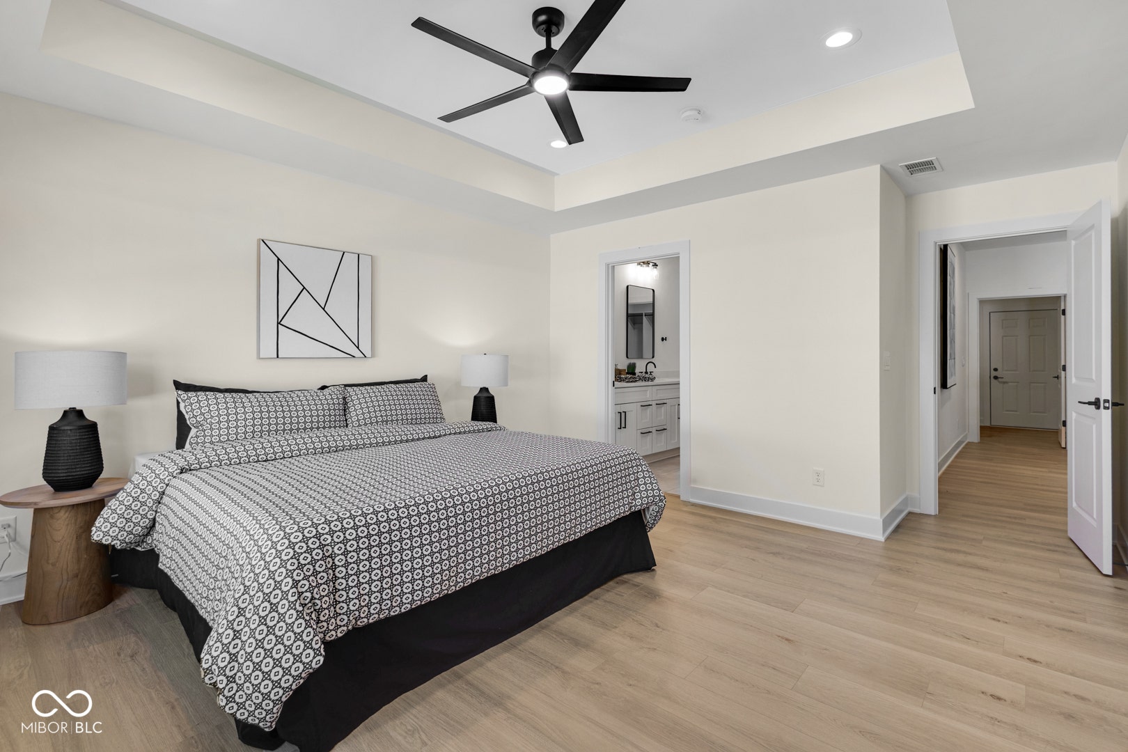 5892 Harbour Town Drive, Noblesville, IN 46062