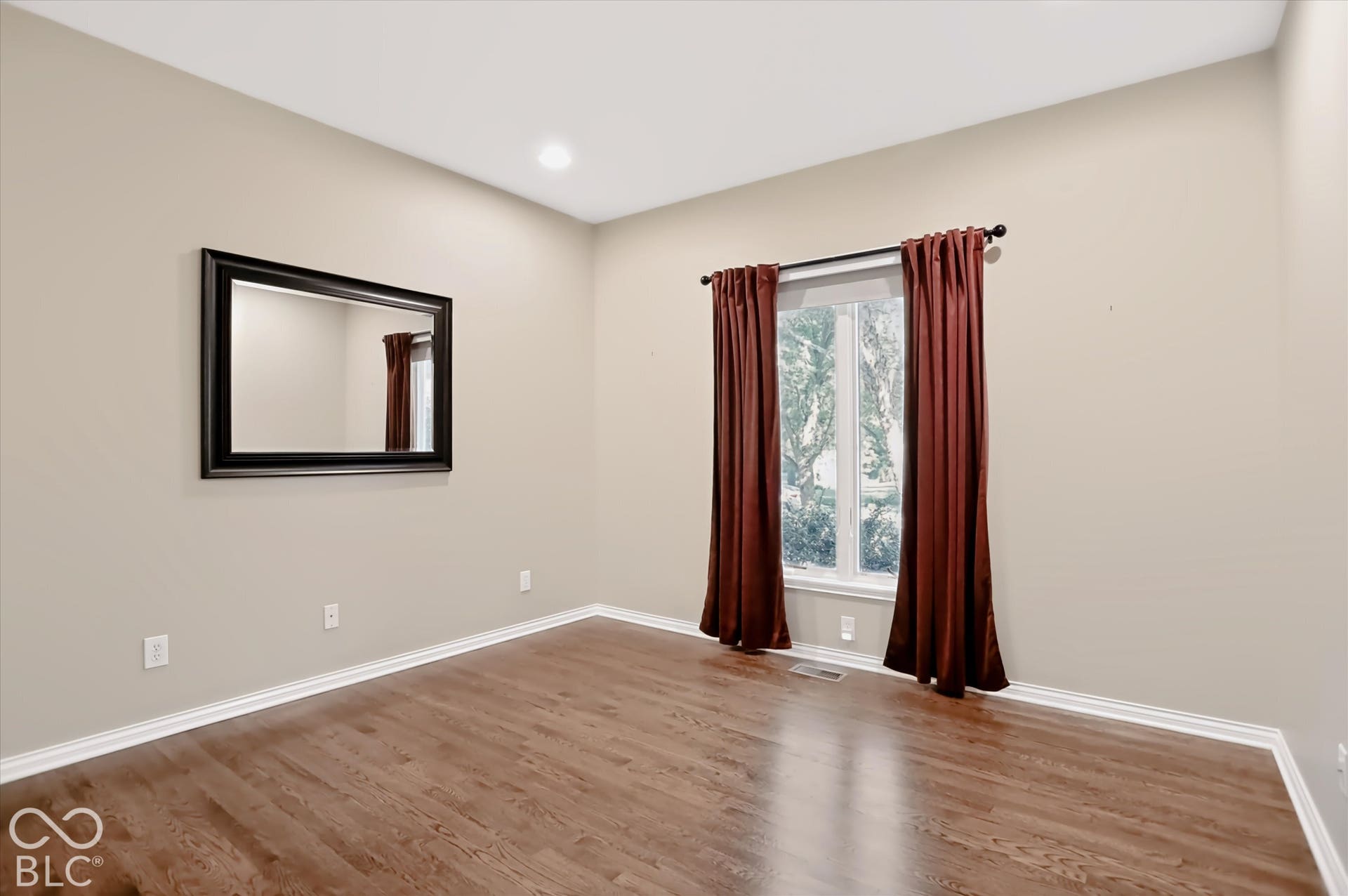 1055 Old Eagle Way, Greenwood, IN 46143