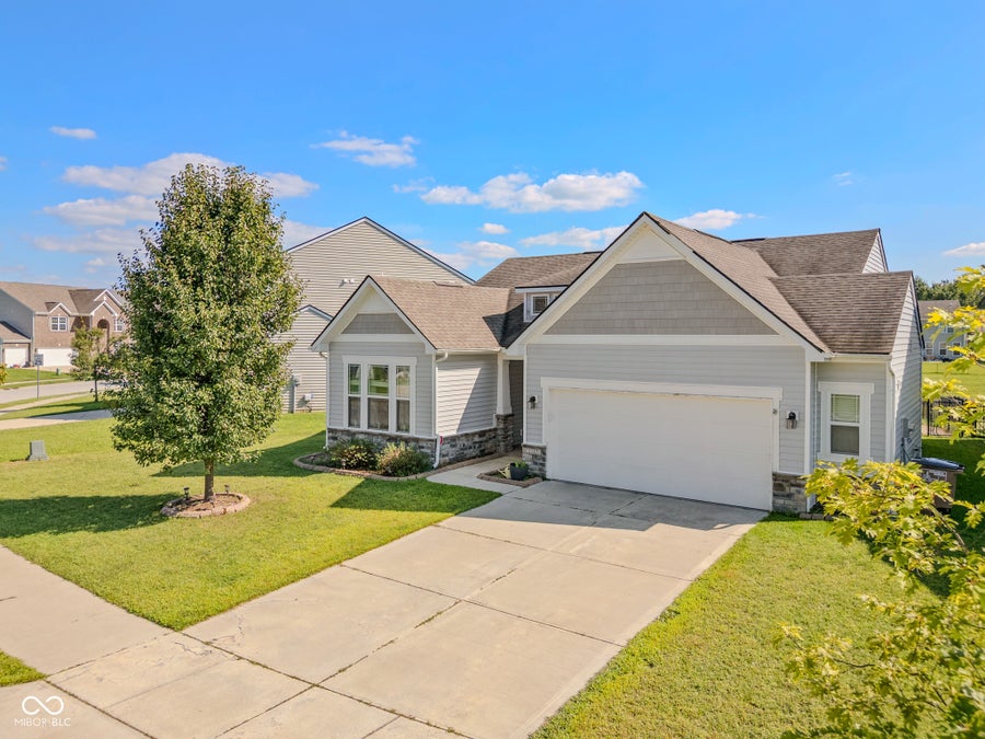 Property photo for 2337 Creekland Drive, Columbus, IN