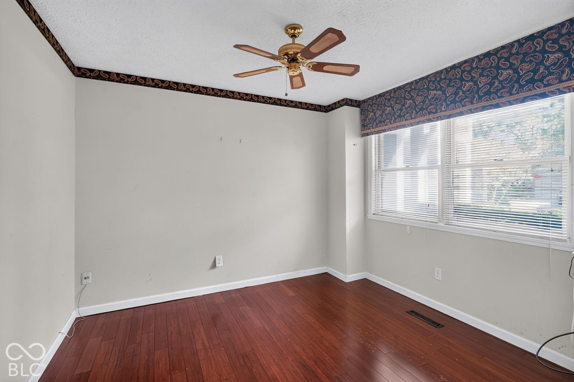 8036 River Bay Drive W, Indianapolis, IN 46240 8036 River Bay Drive W, Indianapolis, IN 46240