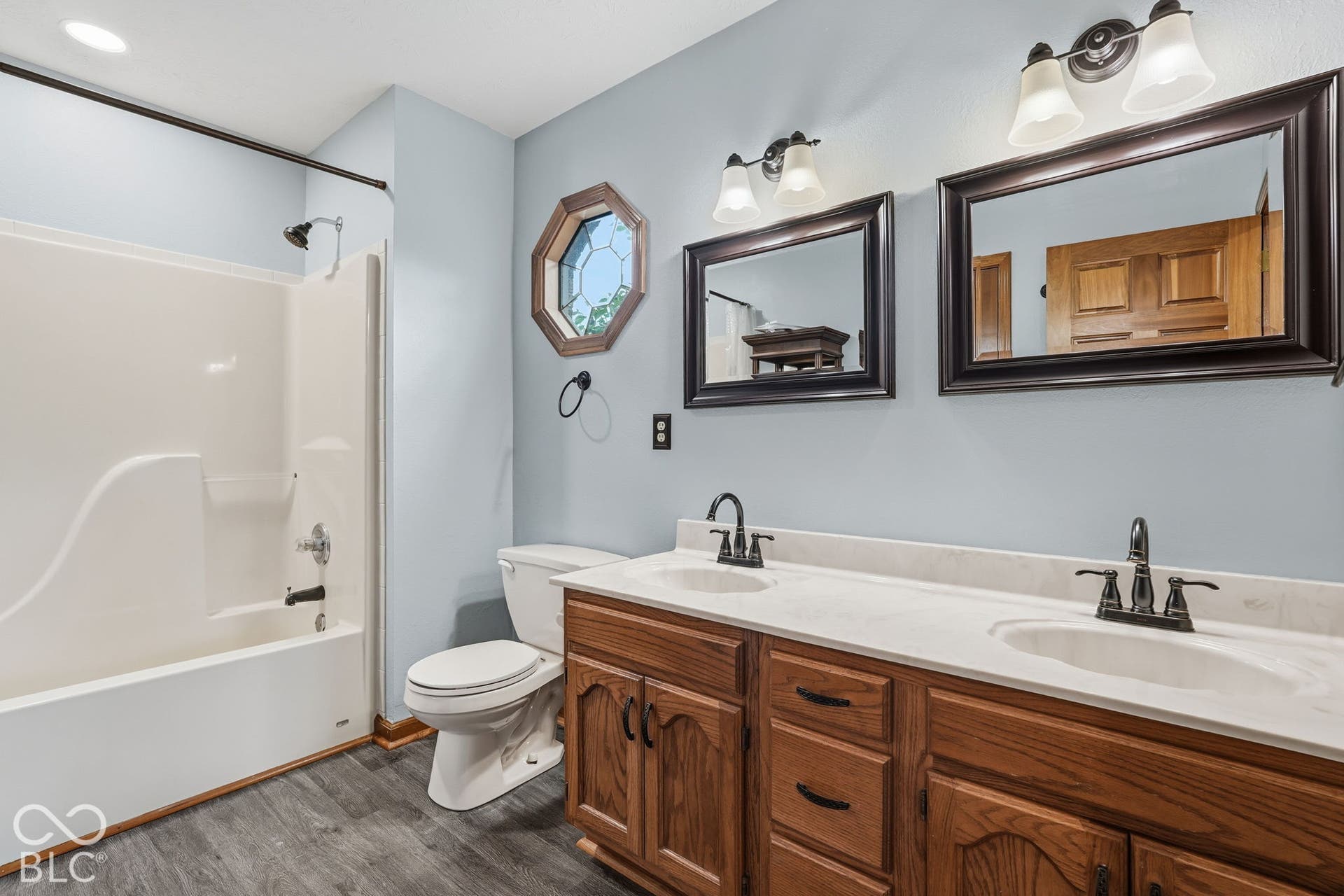 1137 Brookside Court, Avon, IN 46123 1137 Brookside Court, Avon, IN 46123