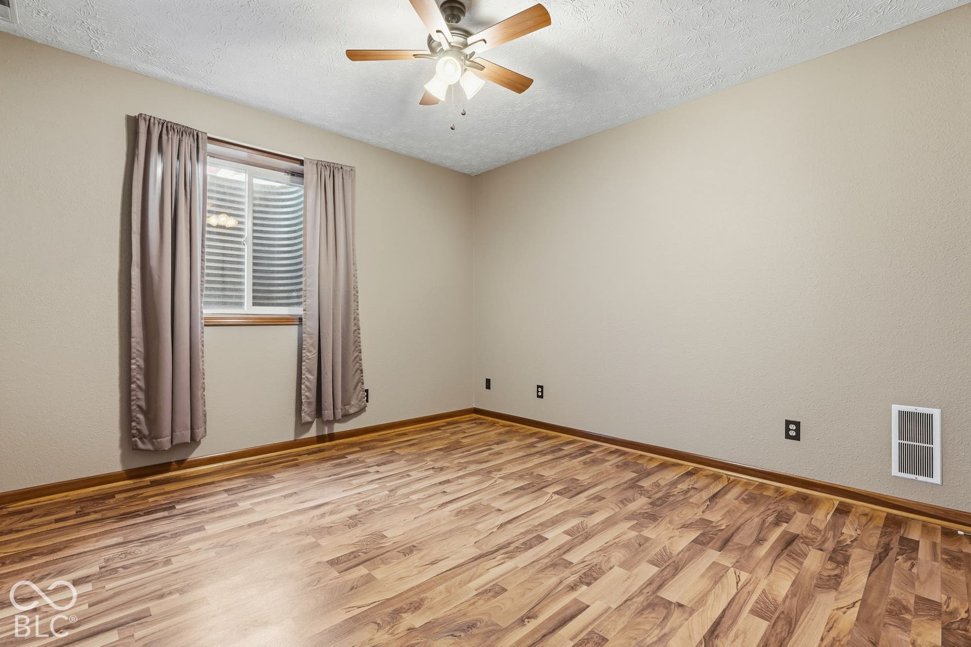 1137 Brookside Court, Avon, IN 46123 1137 Brookside Court, Avon, IN 46123