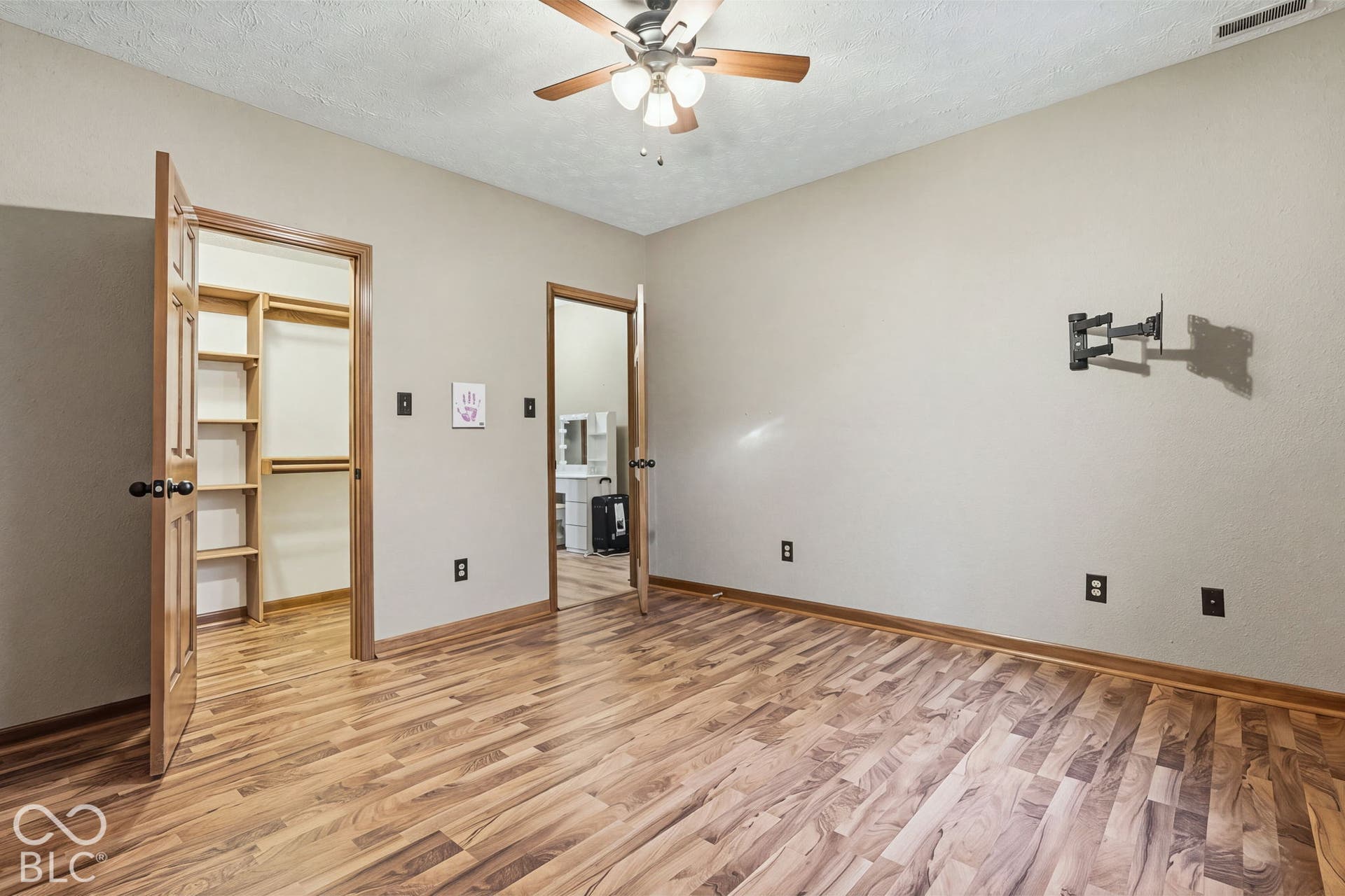 1137 Brookside Court, Avon, IN 46123 1137 Brookside Court, Avon, IN 46123