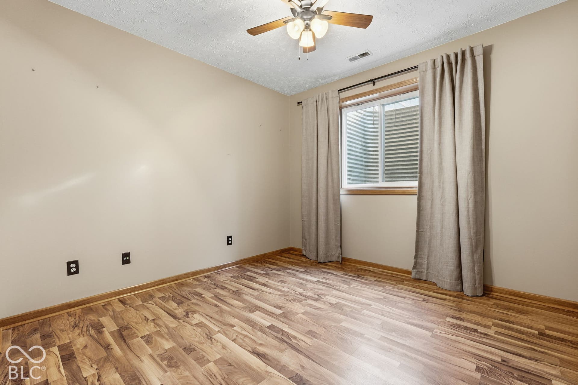 1137 Brookside Court, Avon, IN 46123 1137 Brookside Court, Avon, IN 46123