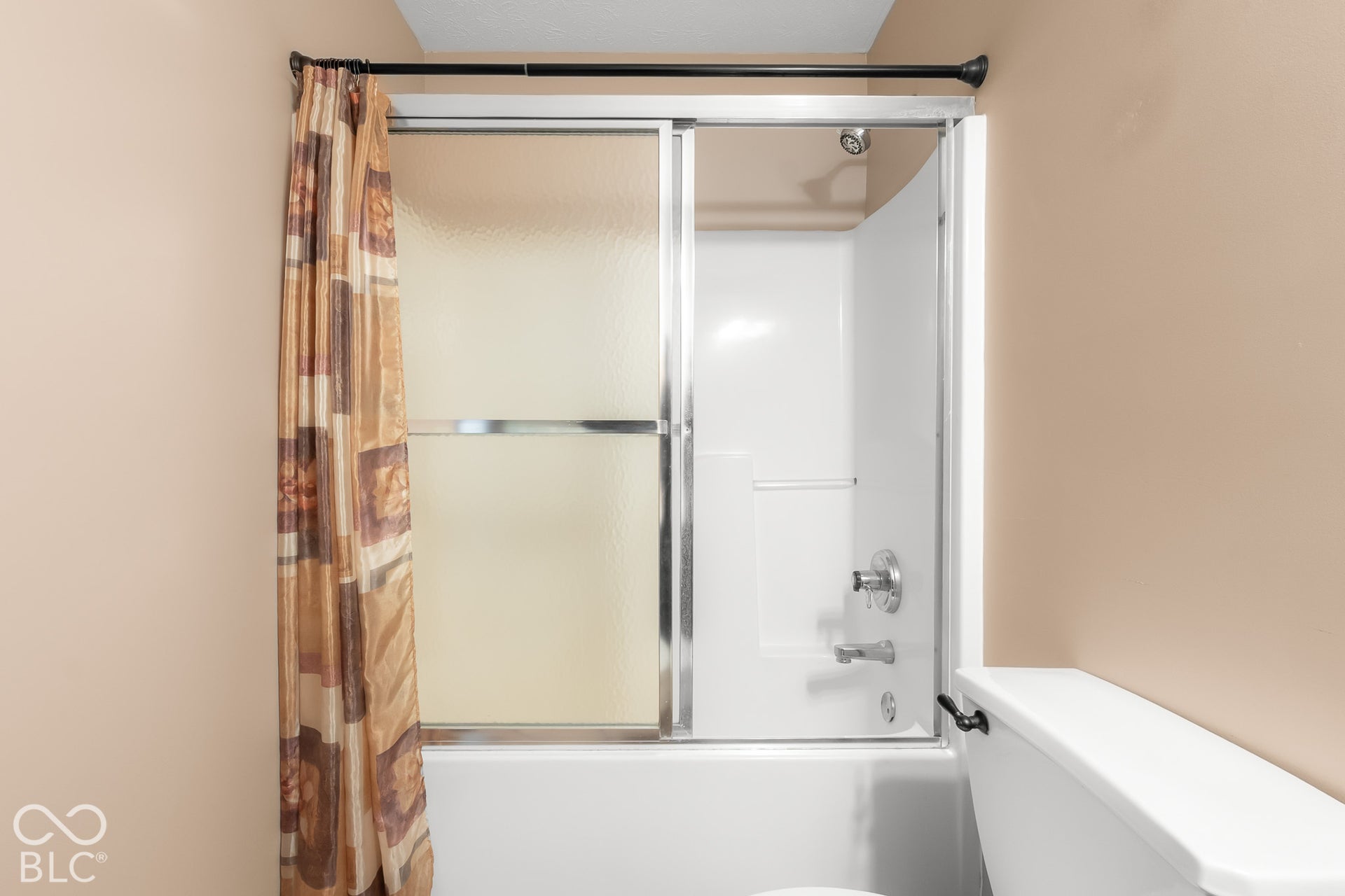 4694 29th Street, Columbus, IN 47203 4694 29th Street, Columbus, IN 47203