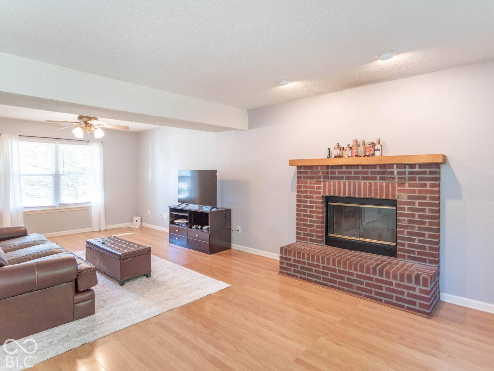 wood laminate flooring in main living area