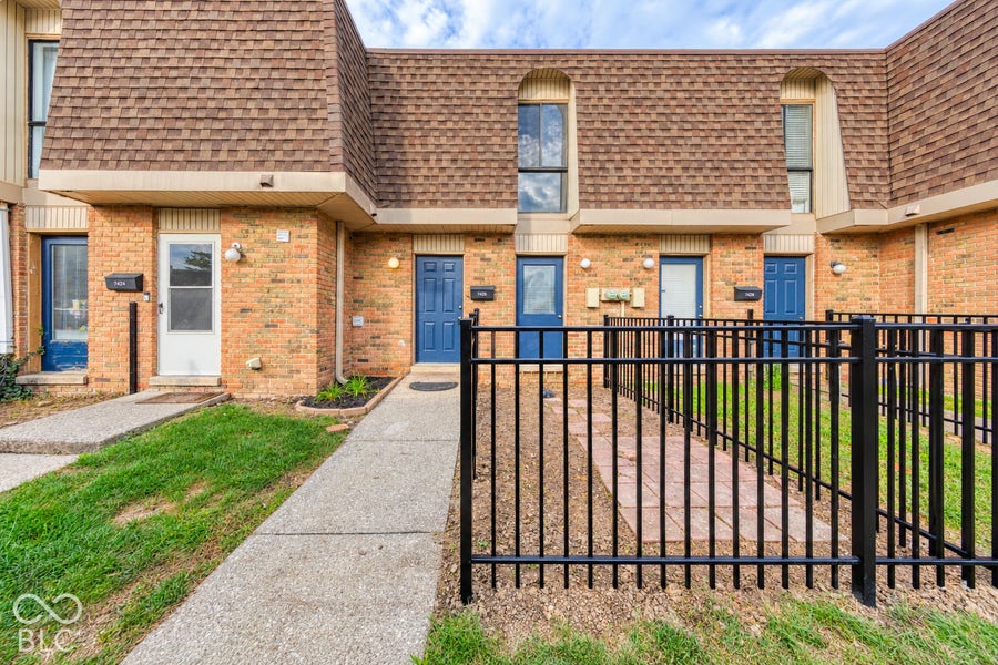 Property photo for 7426 Country Brook Drive, Indianapolis, IN