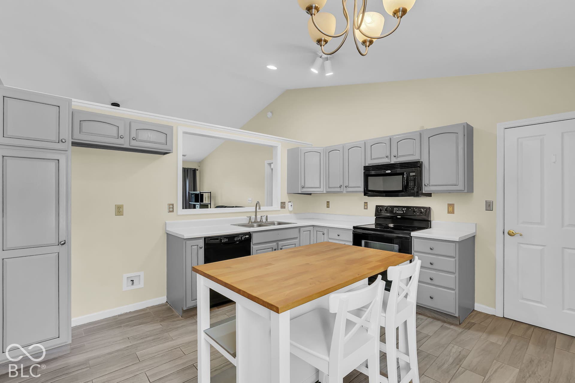 12760 Glengary Drive, Fishers, IN 46038