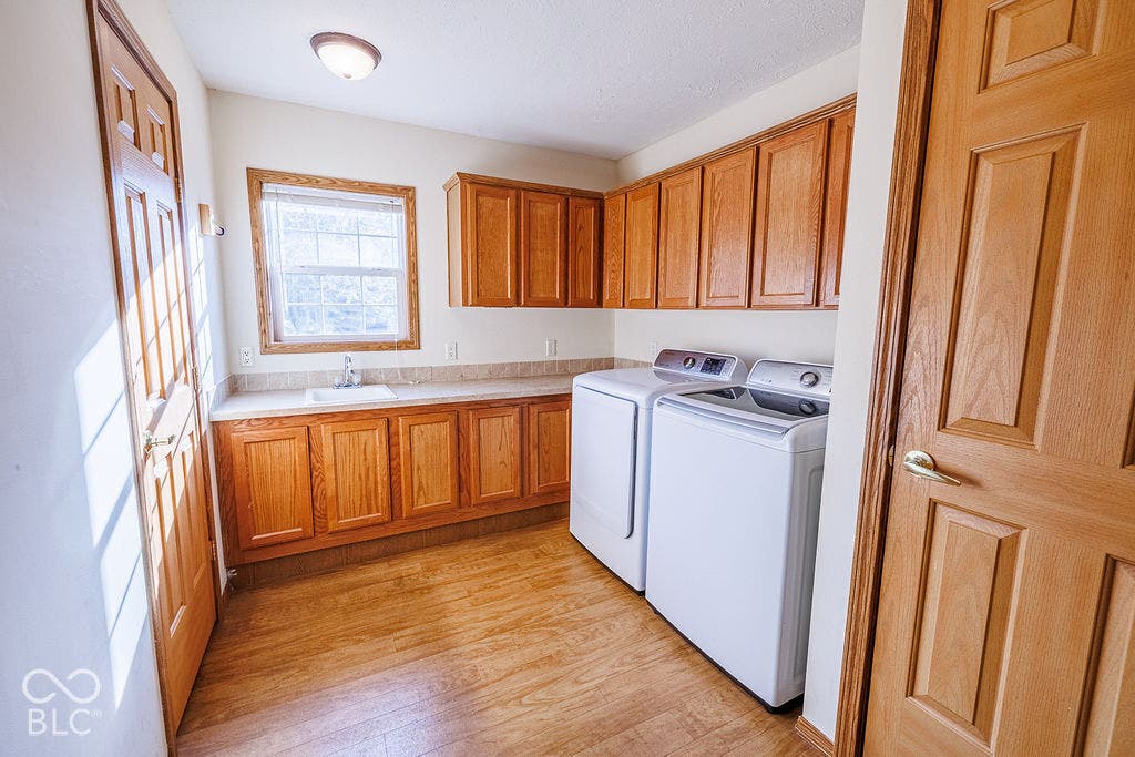 4006 Little Creek Drive S, Spencer, IN 47460 Laundry
