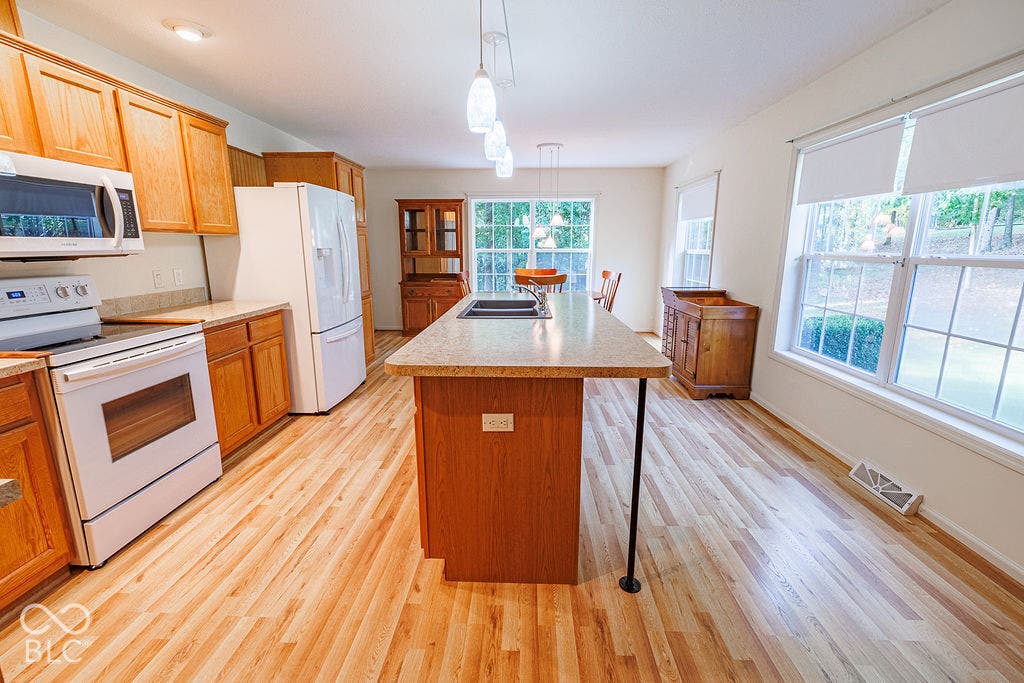 4006 Little Creek Drive S, Spencer, IN 47460 Kitchen