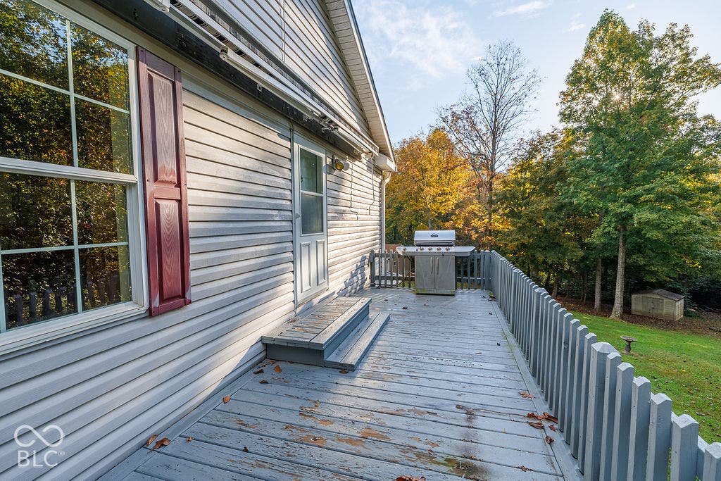4006 Little Creek Drive S, Spencer, IN 47460 Deck