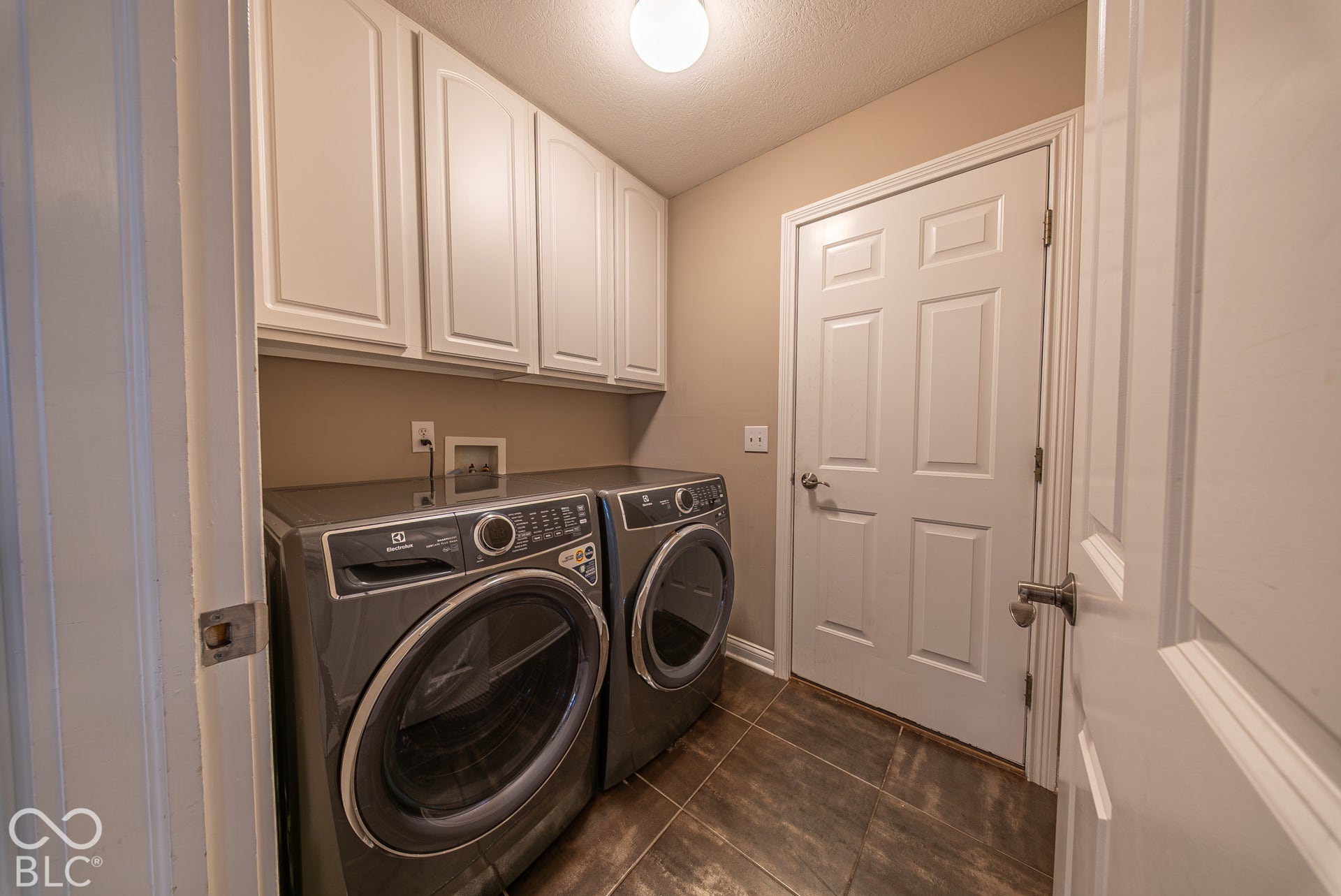 2207 Glebe Street, Carmel, IN 46032