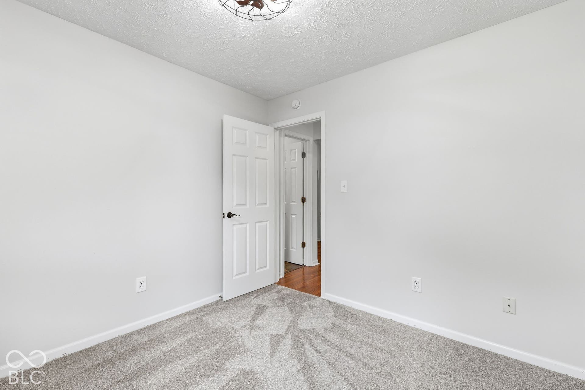 6276 Briargate Drive, Zionsville, IN 46077
