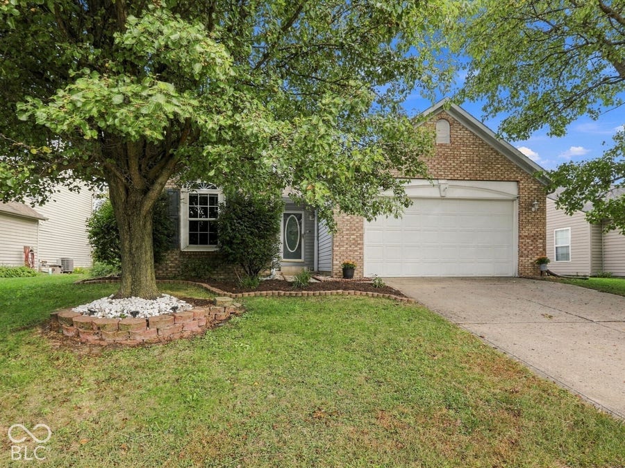 Property photo for 6276 Briargate Drive, Zionsville, IN