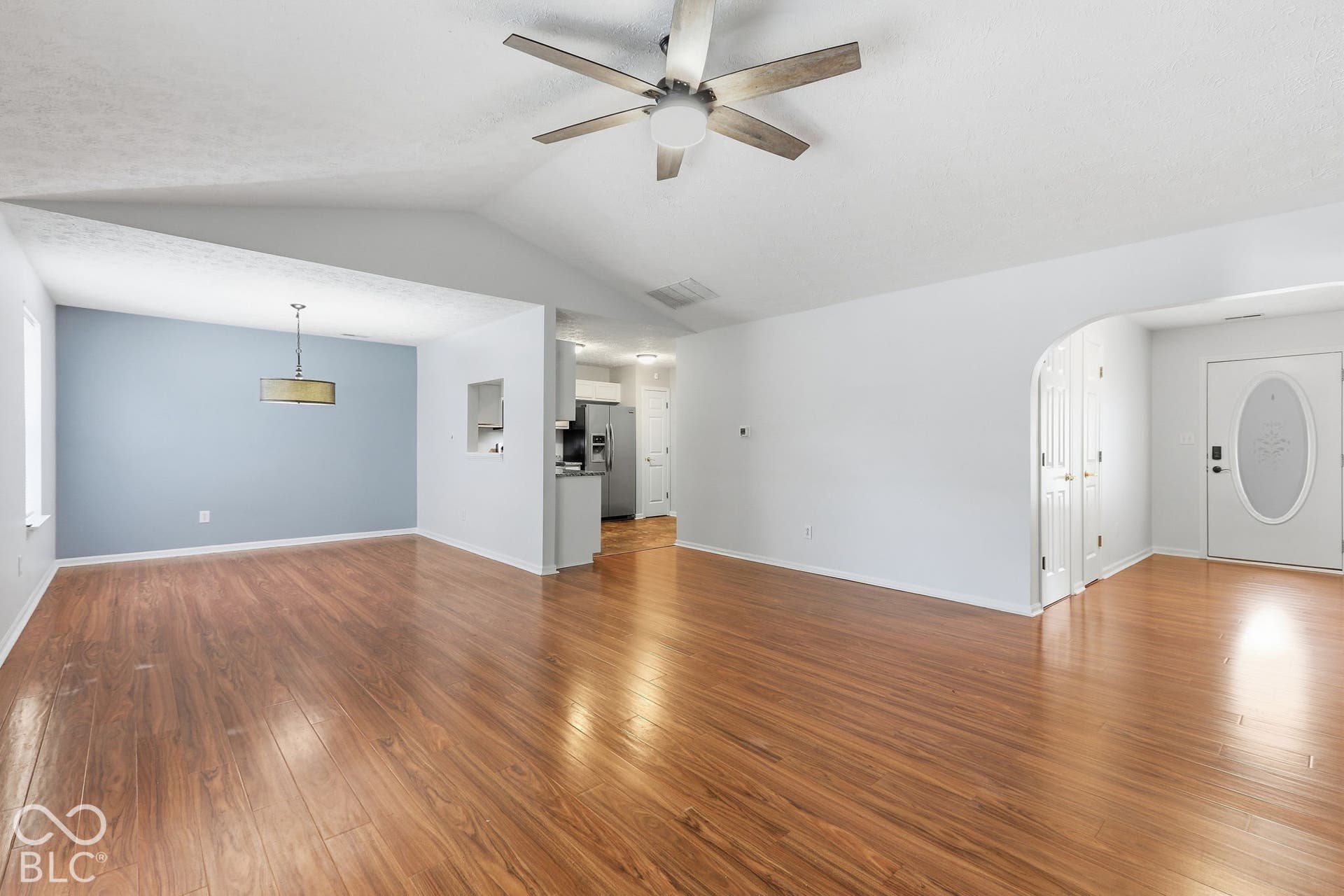 6276 Briargate Drive, Zionsville, IN 46077