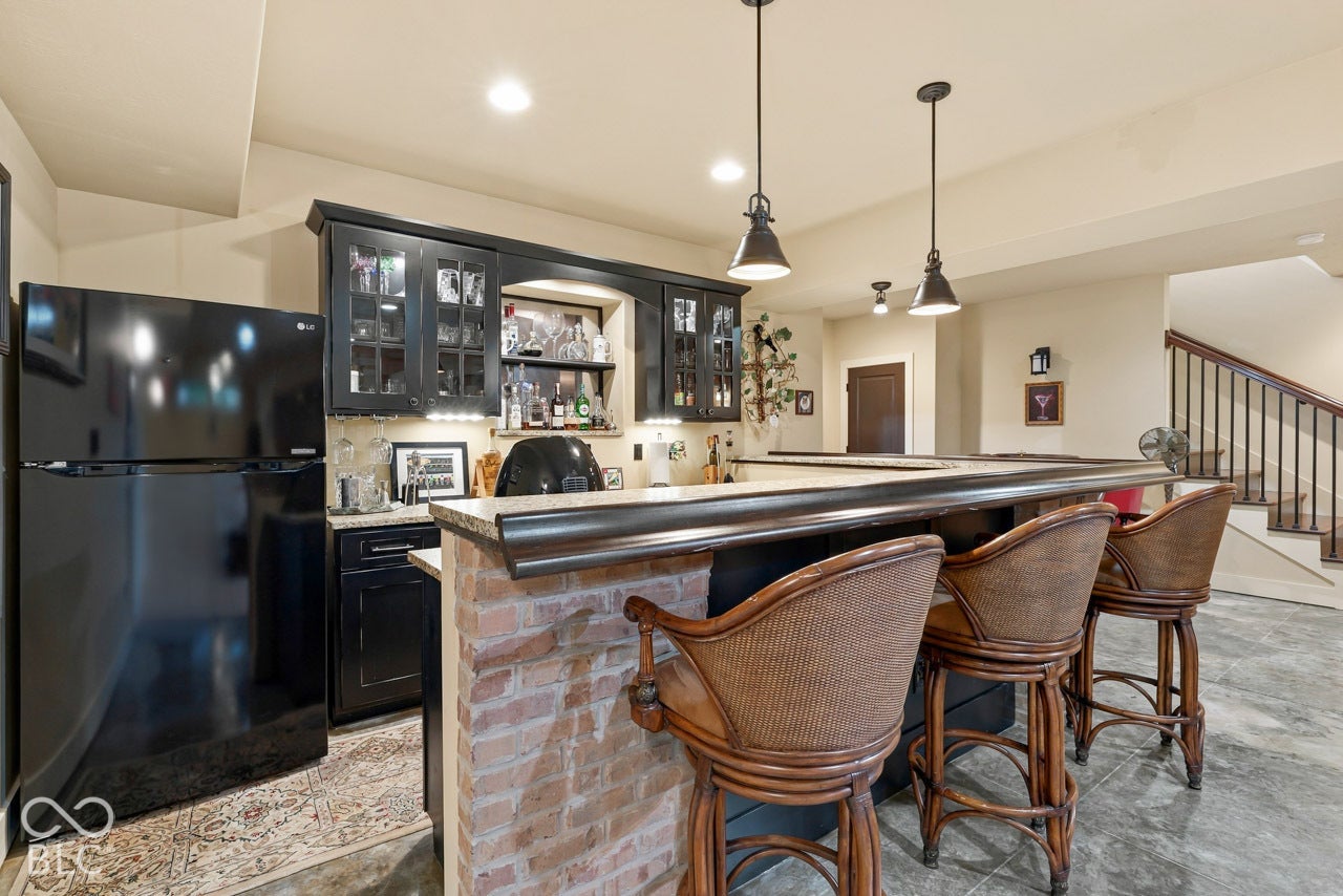 6736 W Stonegate Drive, Zionsville, IN 46077