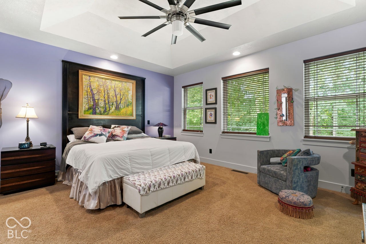6736 W Stonegate Drive, Zionsville, IN 46077