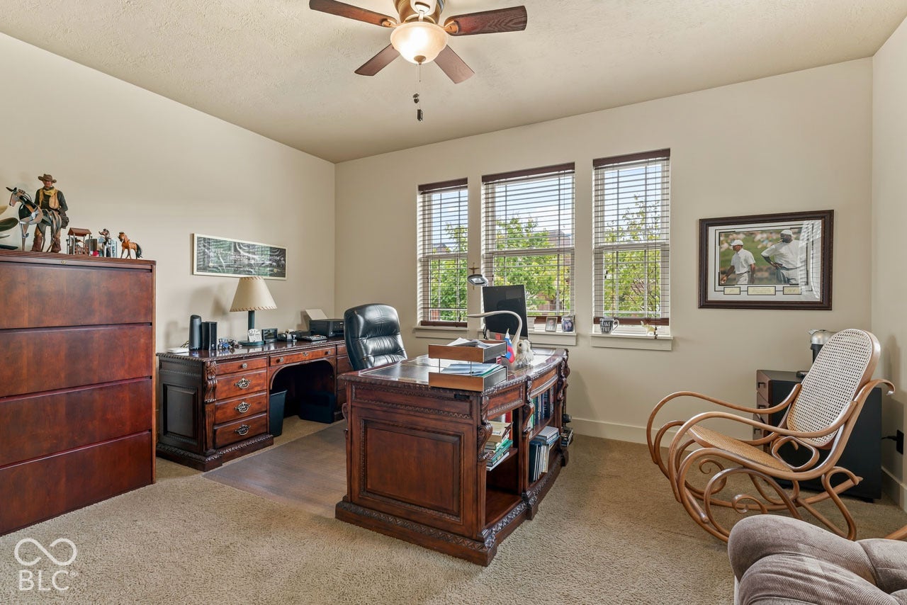 6736 W Stonegate Drive, Zionsville, IN 46077