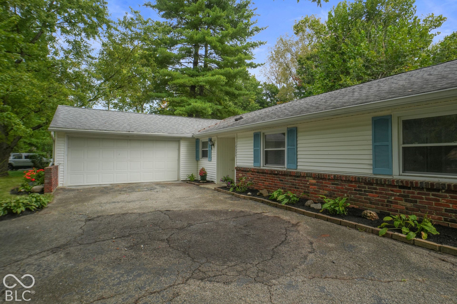 7337 Woodside Drive, Indianapolis, IN 46260