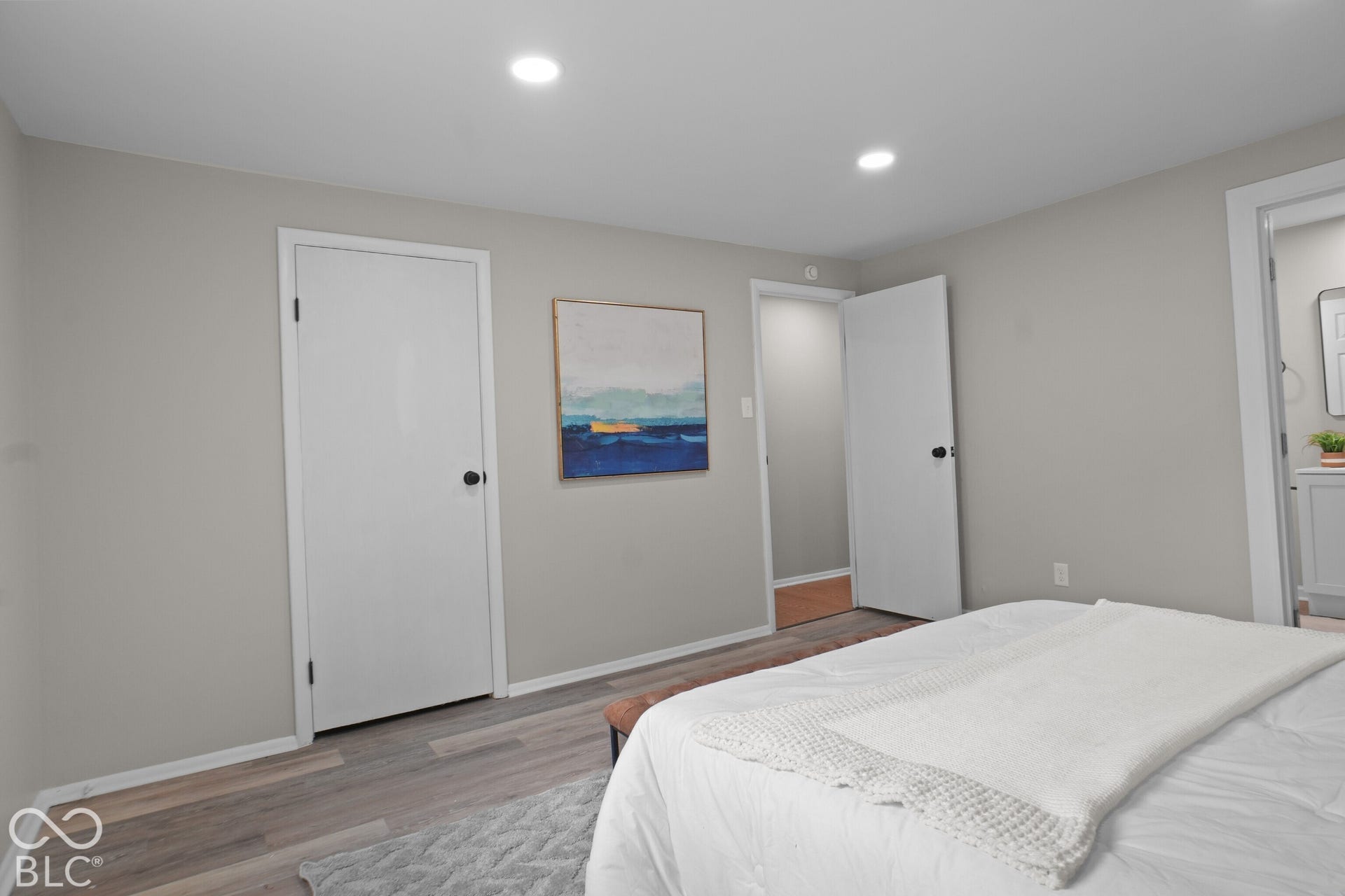 7337 Woodside Drive, Indianapolis, IN 46260