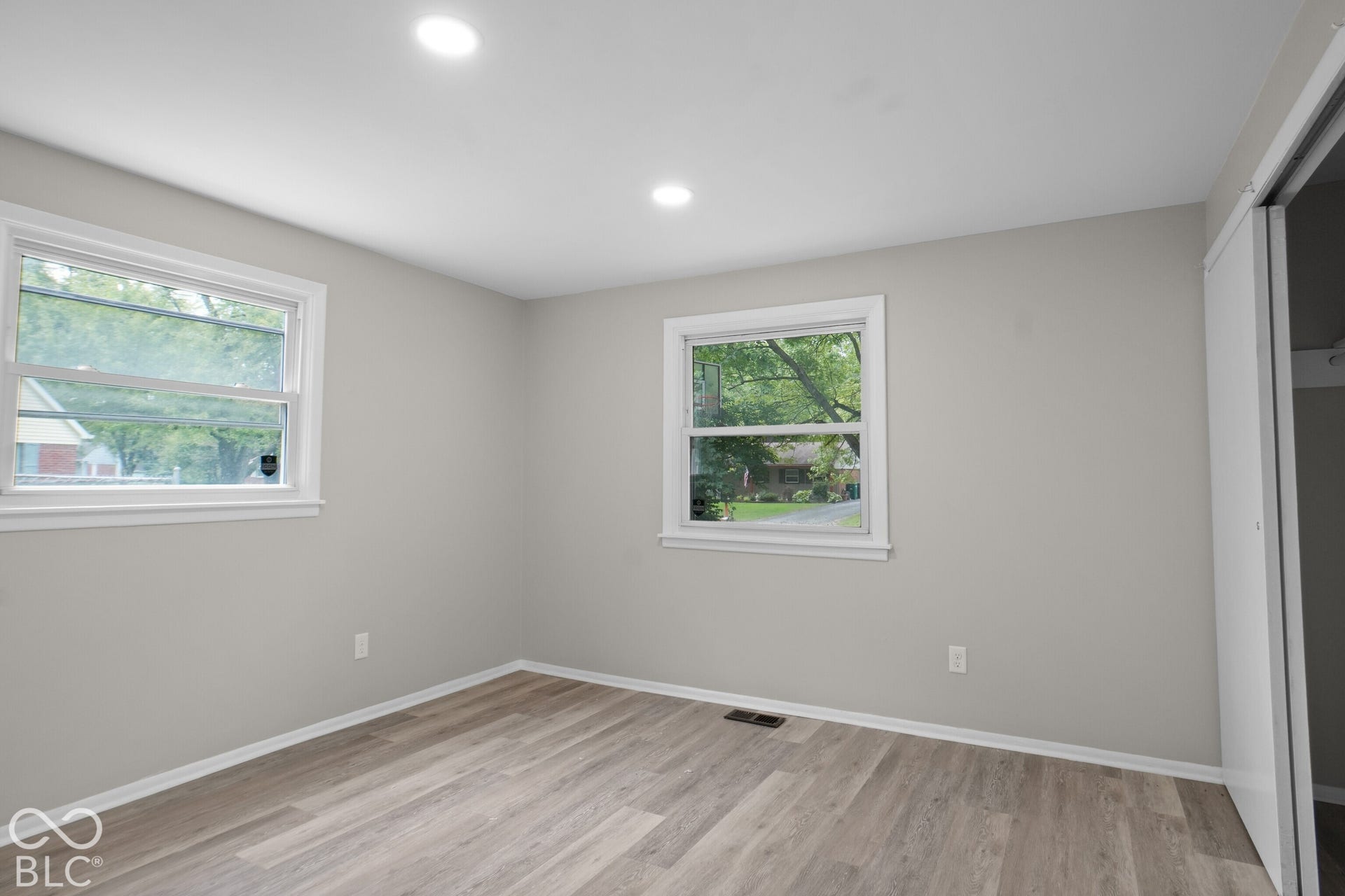 7337 Woodside Drive, Indianapolis, IN 46260