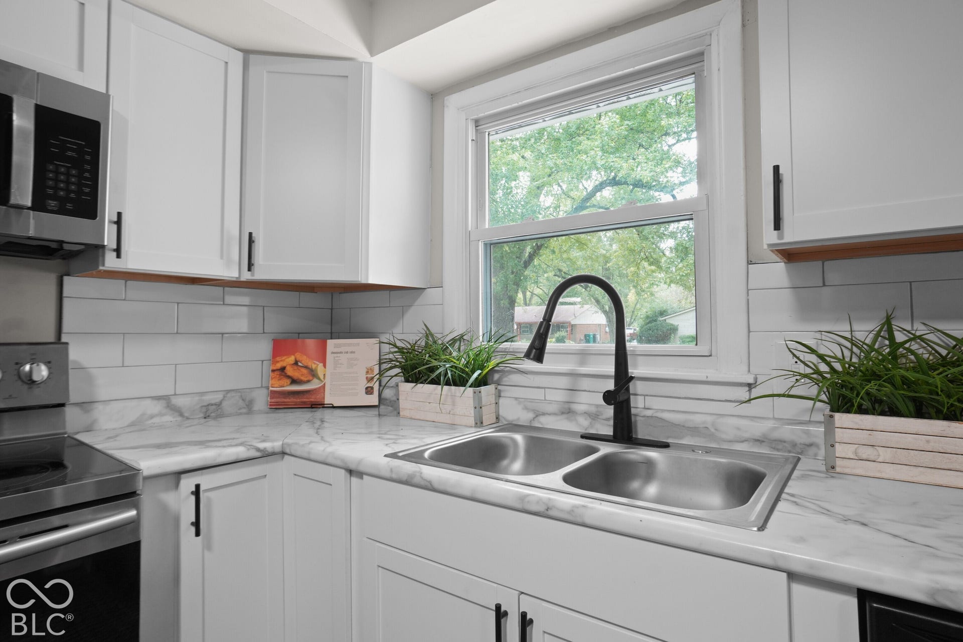 7337 Woodside Drive, Indianapolis, IN 46260