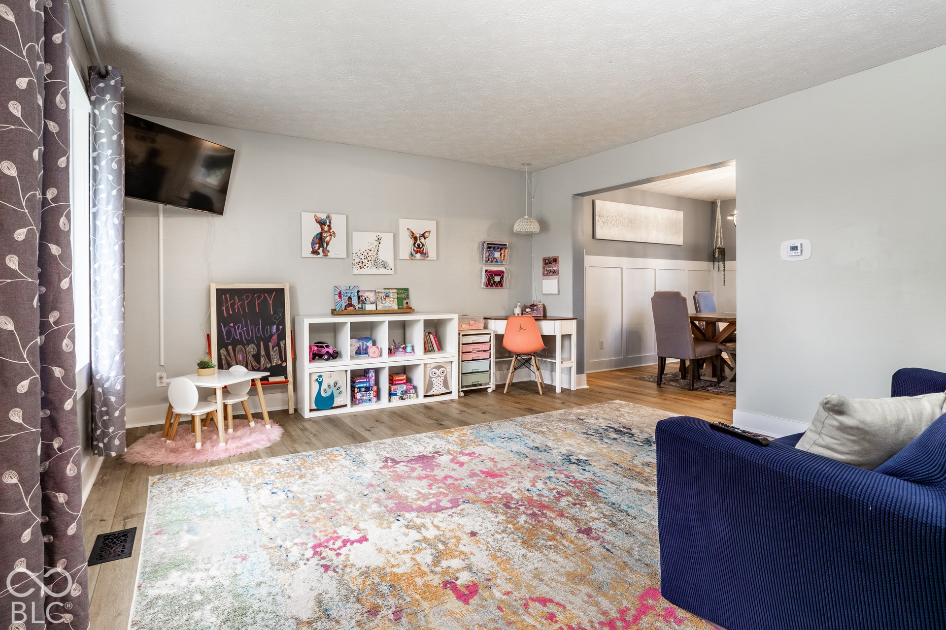 Versatile Living Room!