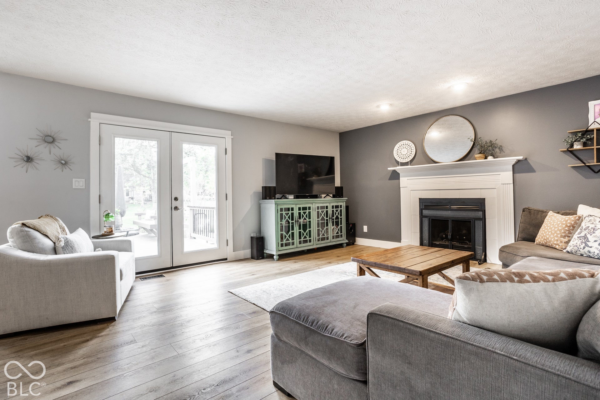 Inviting Family Room!