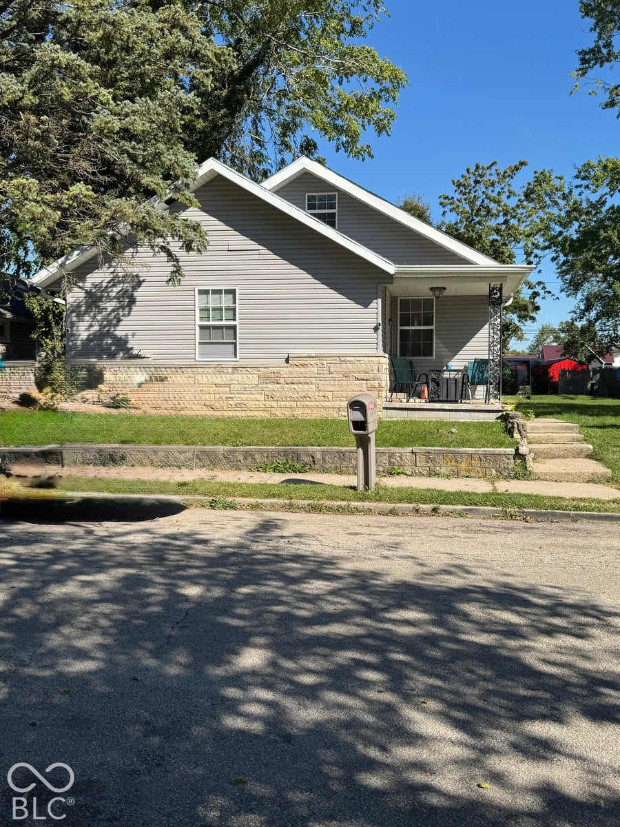 Property photo for 908 S Blaine Avenue, Muncie, IN