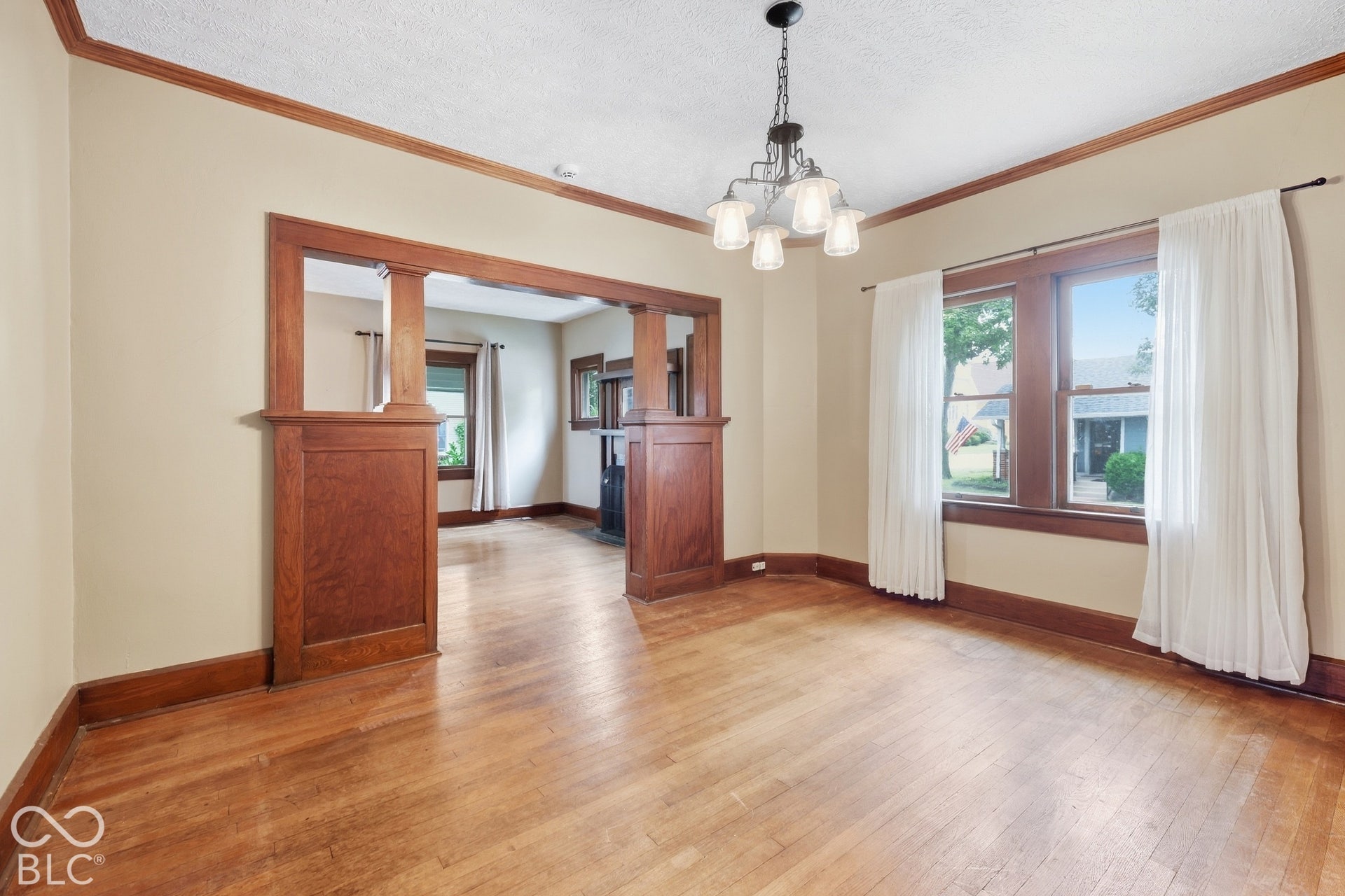 6415 Oaklandon Road, Indianapolis, IN 46236
