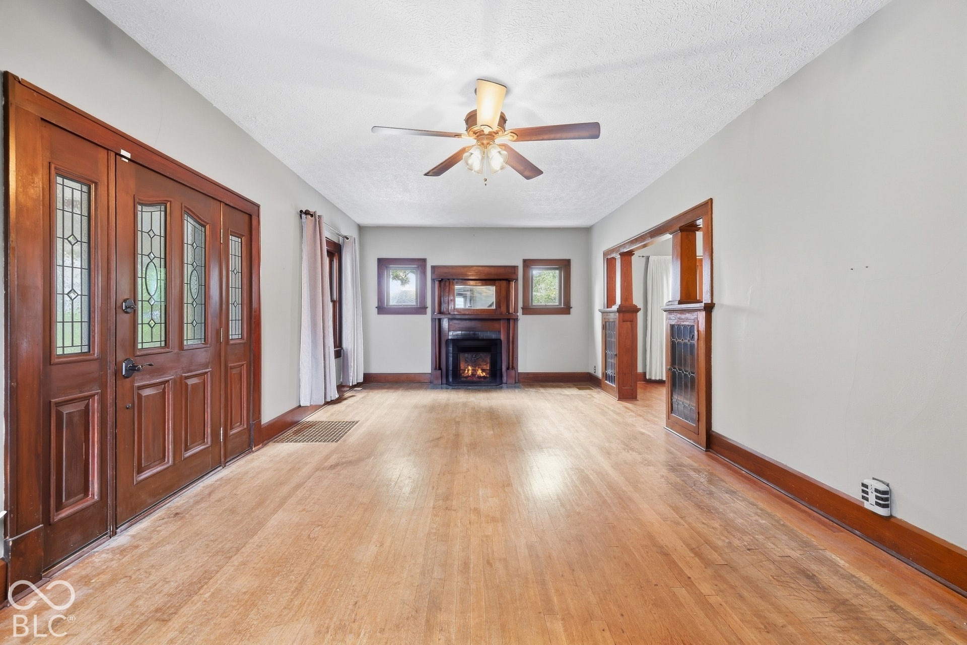 6415 Oaklandon Road, Indianapolis, IN 46236