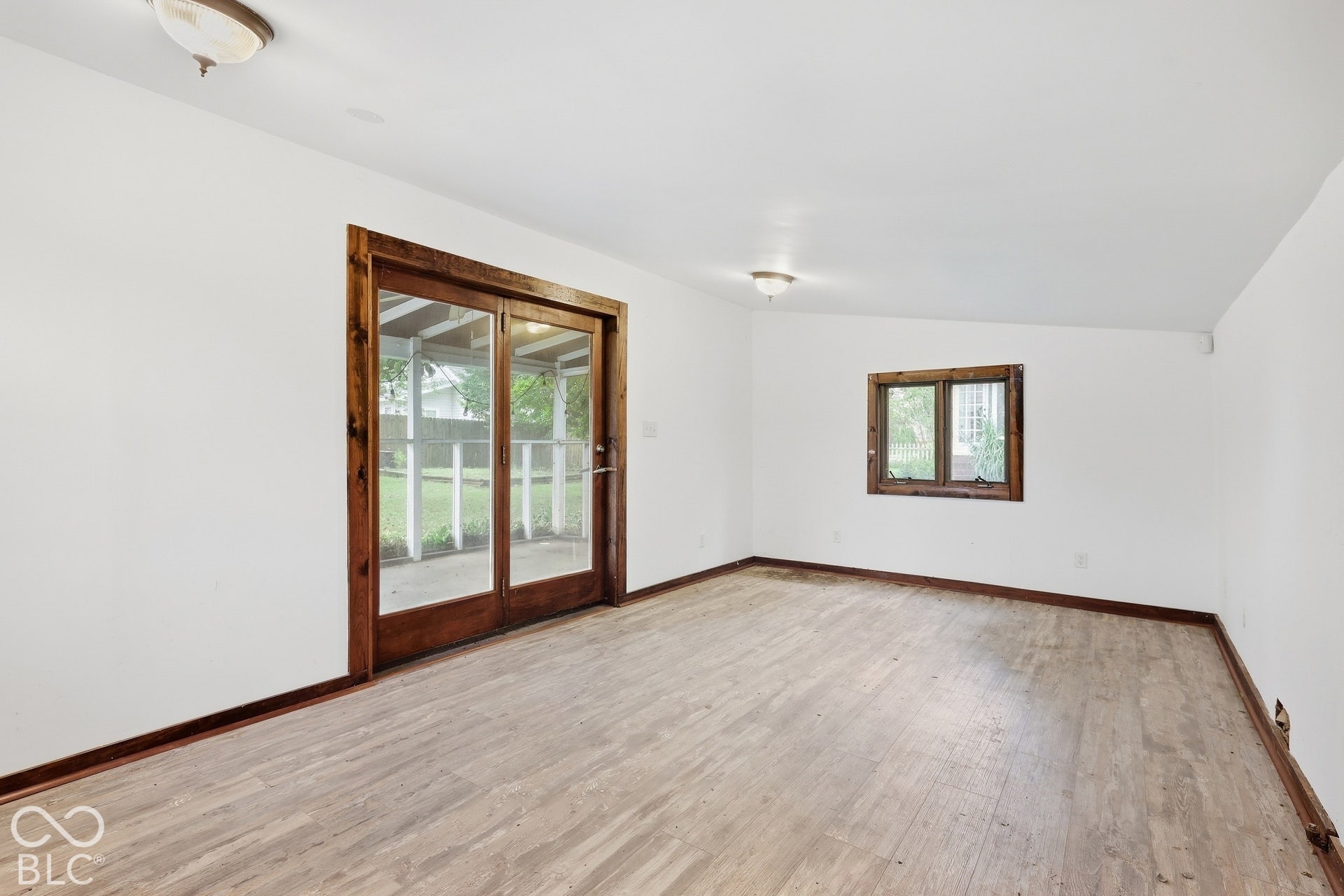 6415 Oaklandon Road, Indianapolis, IN 46236