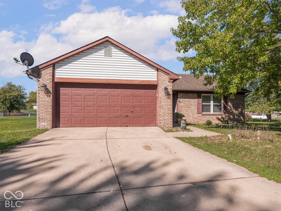 Property photo for 232 Park Place Court, Avon, IN
