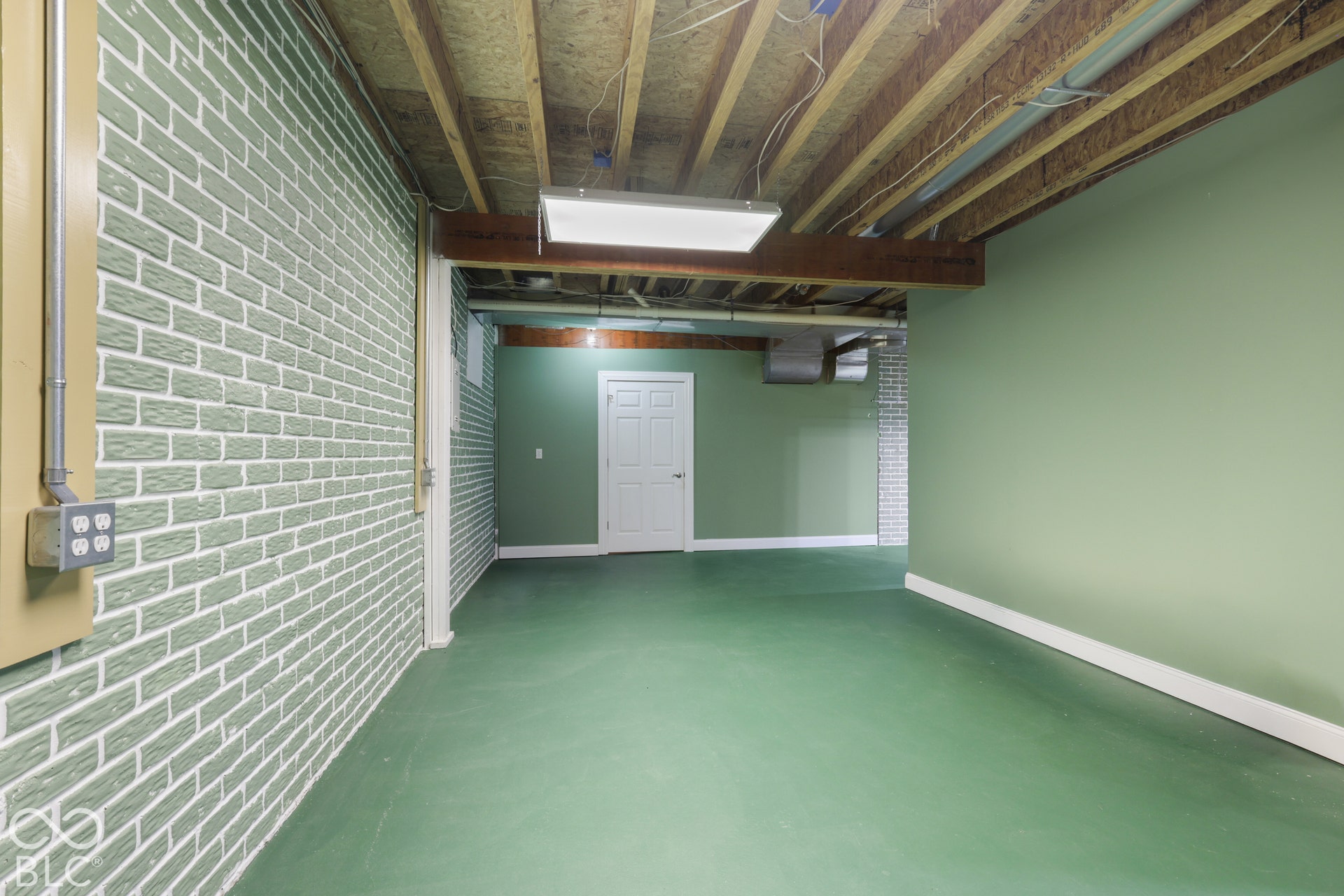 5976 E Holes Crossing Drive, Crawfordsville, IN 47933 GREAT SPACE FOR GOLF SIMULATOR OR FUN WITH THE FAMILY!