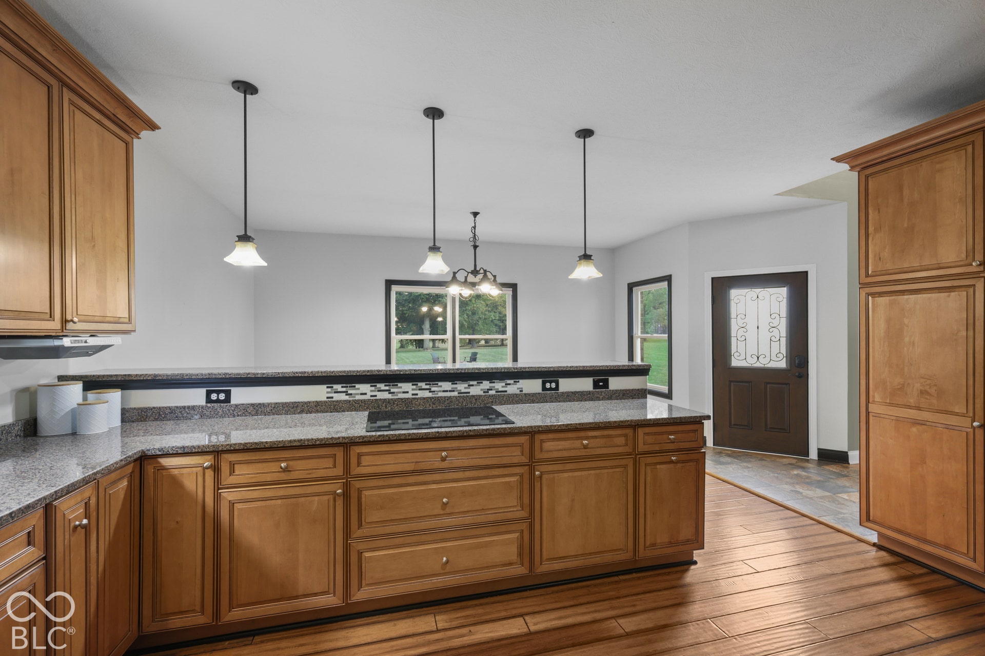 5976 E Holes Crossing Drive, Crawfordsville, IN 47933 BREAKFAST BAR & INDUCTION COOKTOP