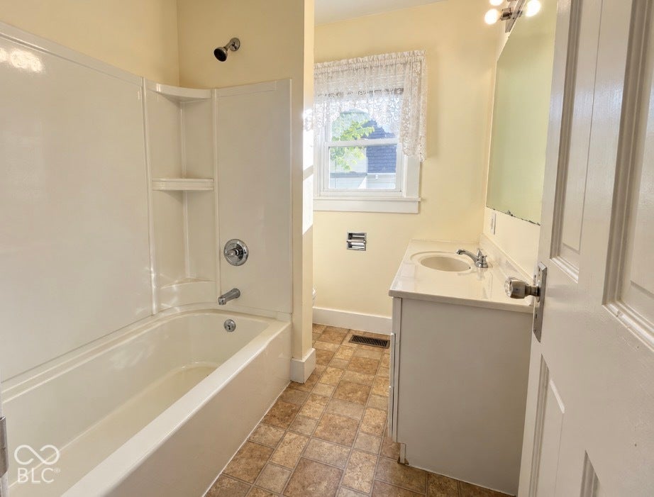 114 W Hendricks Street, Greensburg, IN 47240