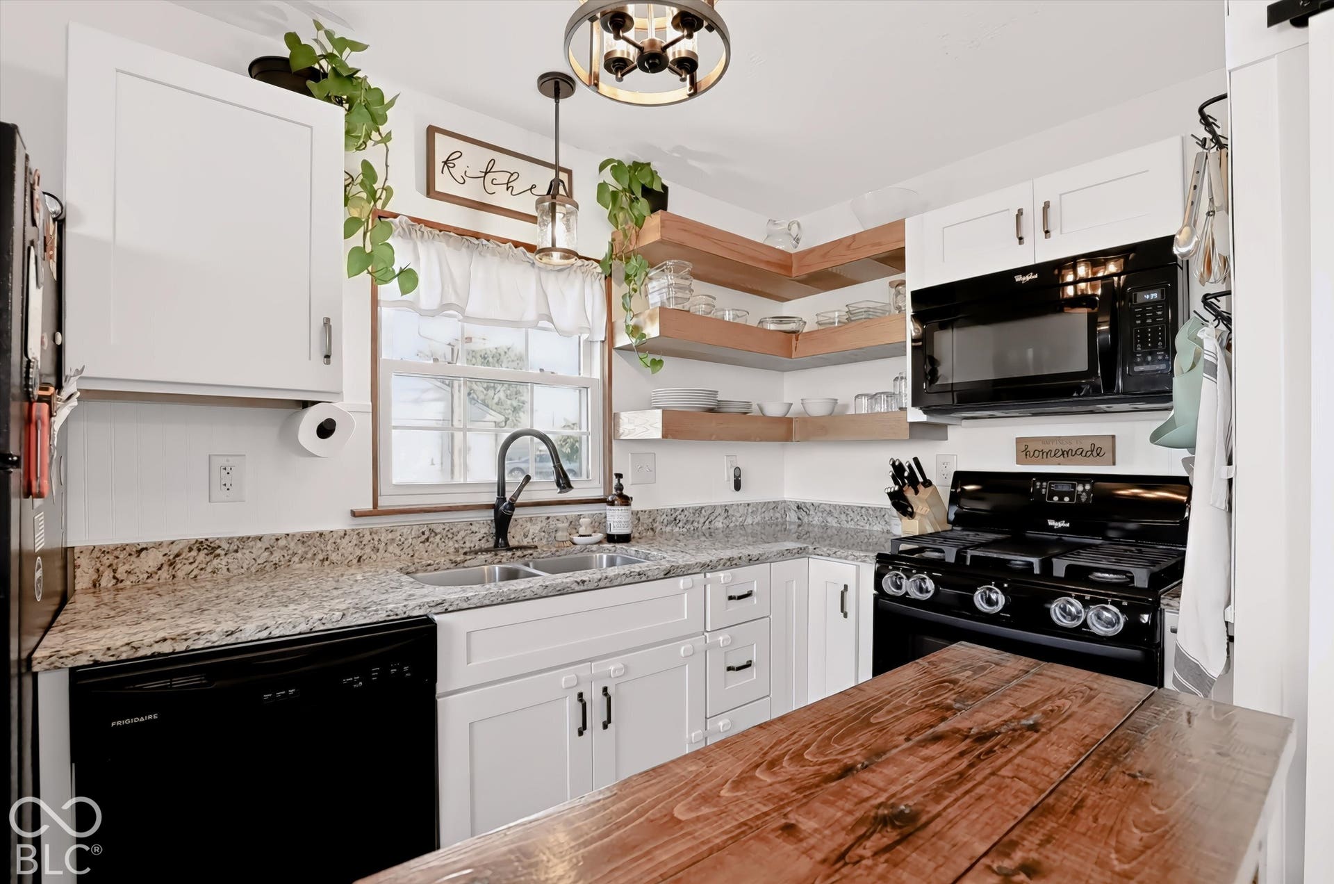 390 Three Notch Lane, Bargersville, IN 46106 390 Three Notch Lane, Bargersville, IN 46106