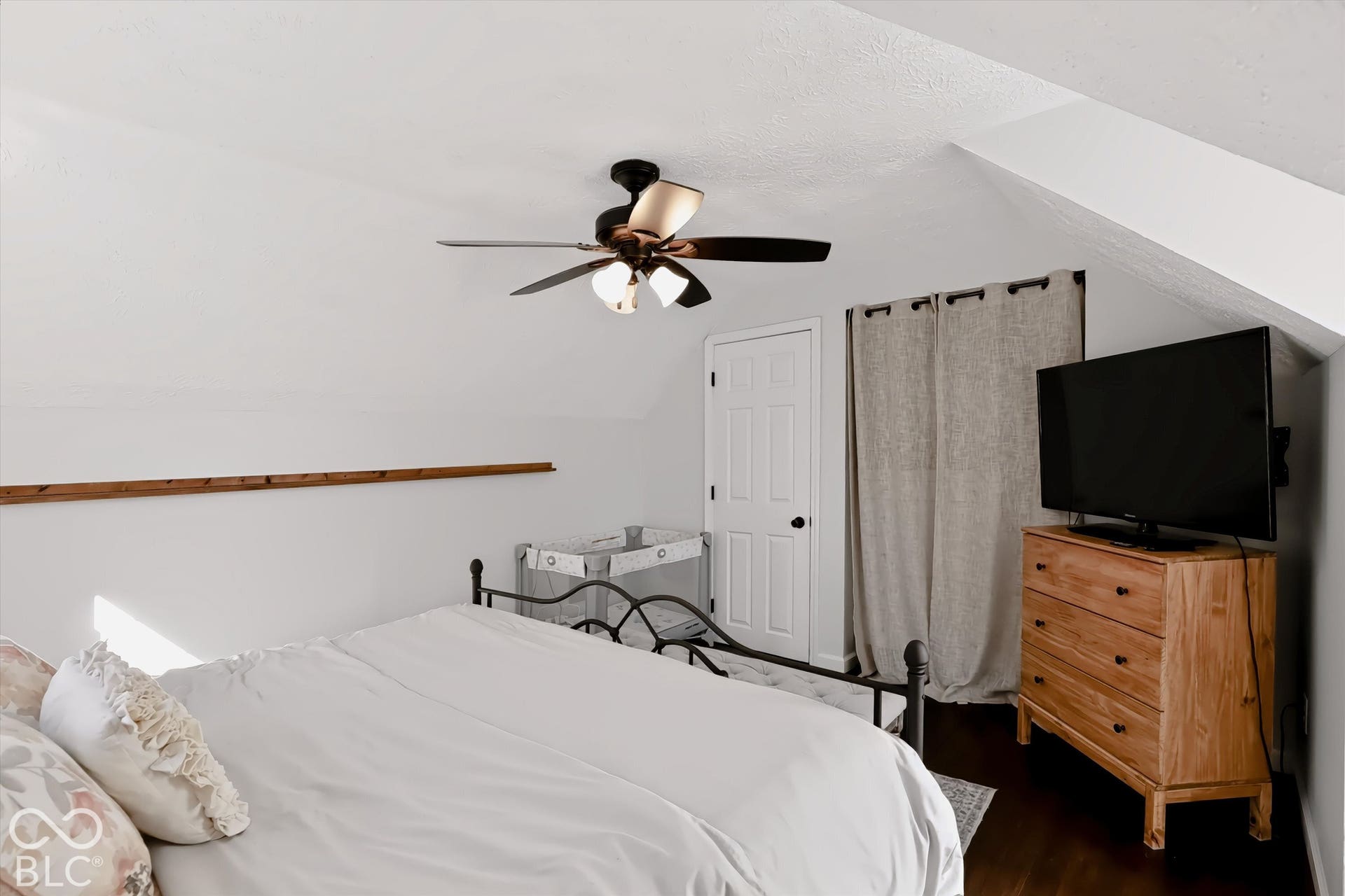 390 Three Notch Lane, Bargersville, IN 46106 390 Three Notch Lane, Bargersville, IN 46106