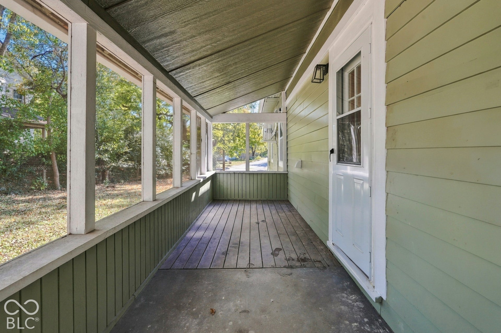 307 E Ohmer, Indianapolis, IN 46219 Deck
