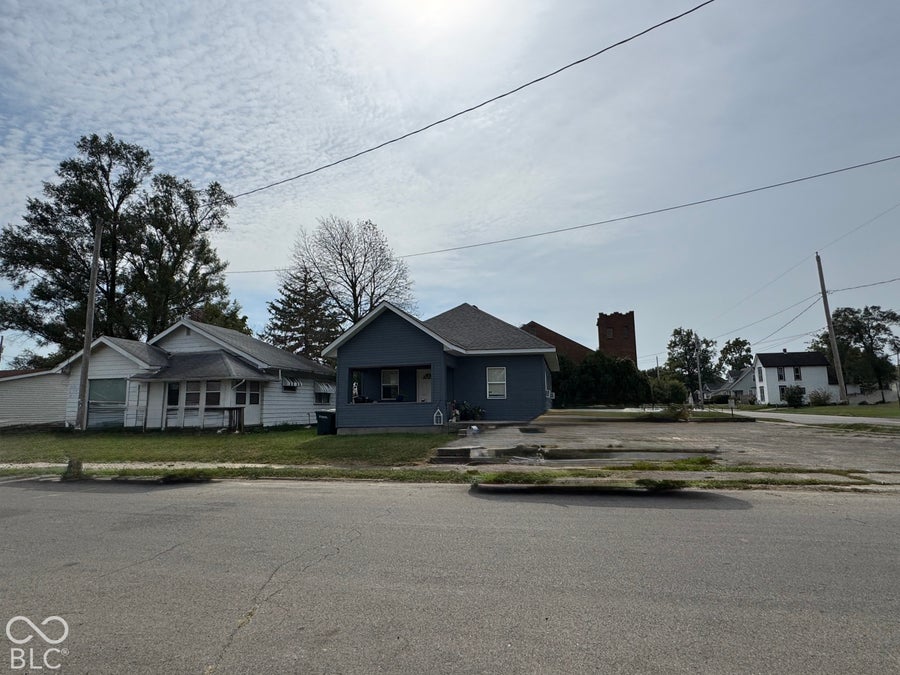 Property photo for 903 E 5th, Muncie, IN