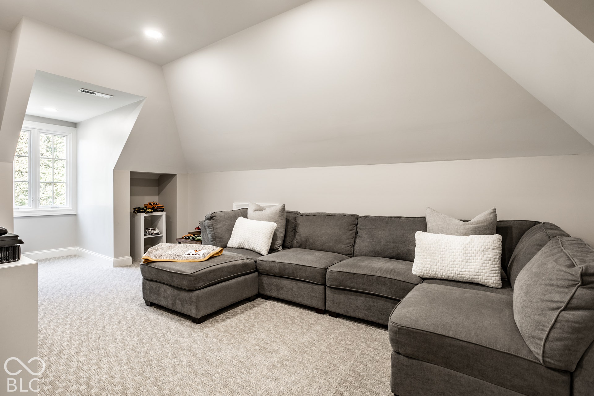 7951 Meridian Hills Lane, Indianapolis, IN 46240