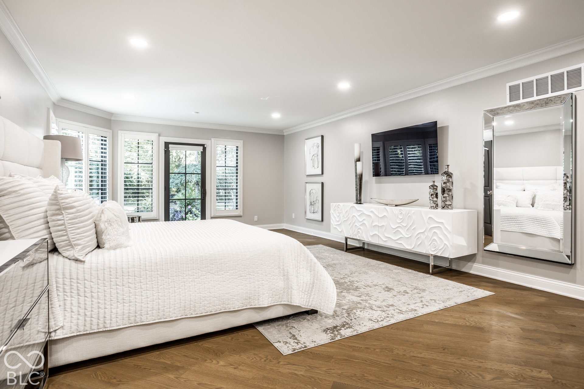 7951 Meridian Hills Lane, Indianapolis, IN 46240