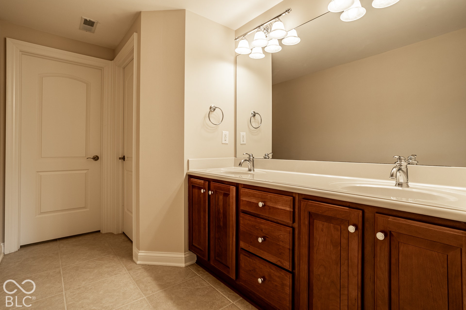 3404 Walnut Creek Court, Carmel, IN 46032